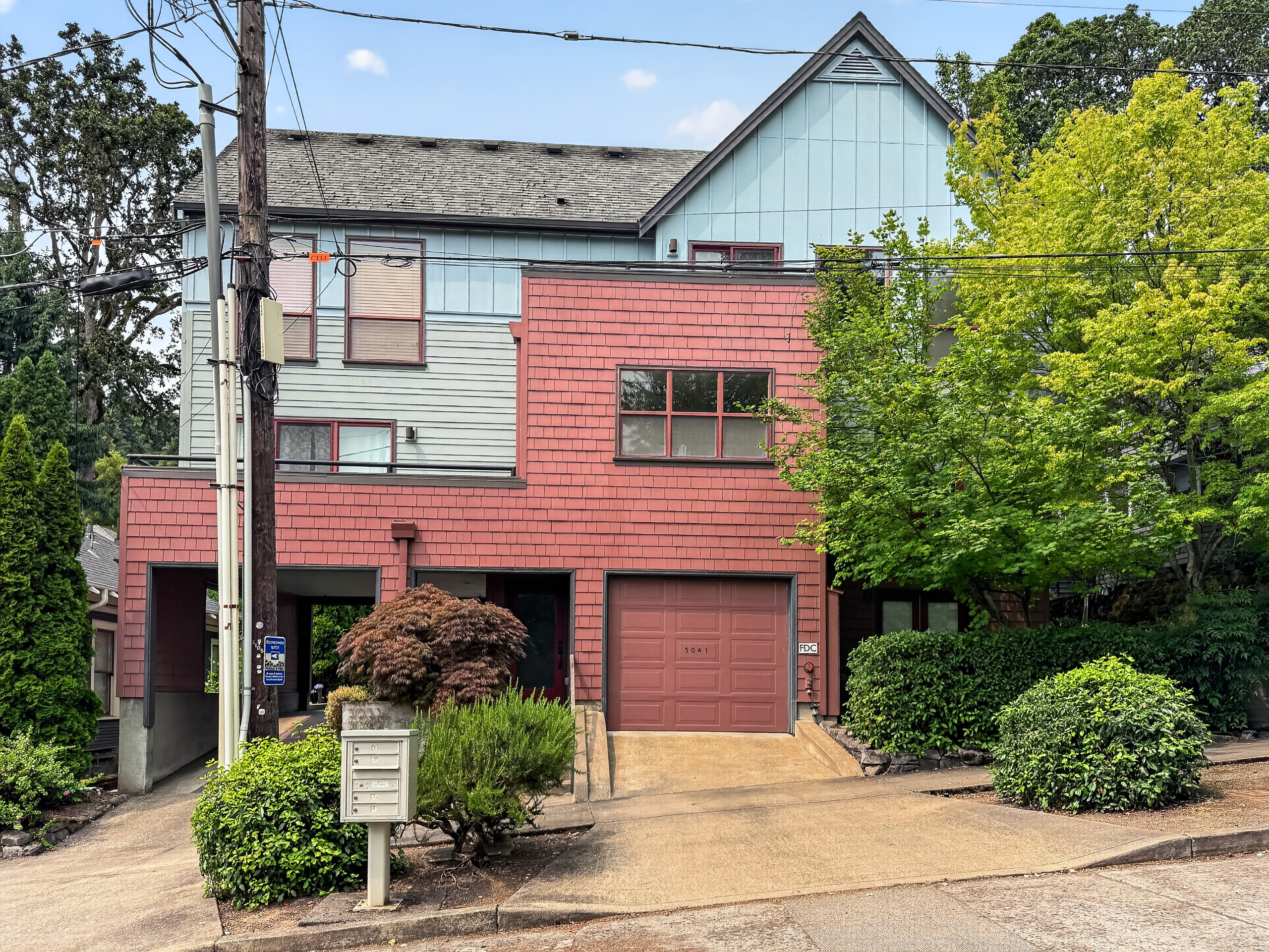 5049 Southwest View Point Terrace