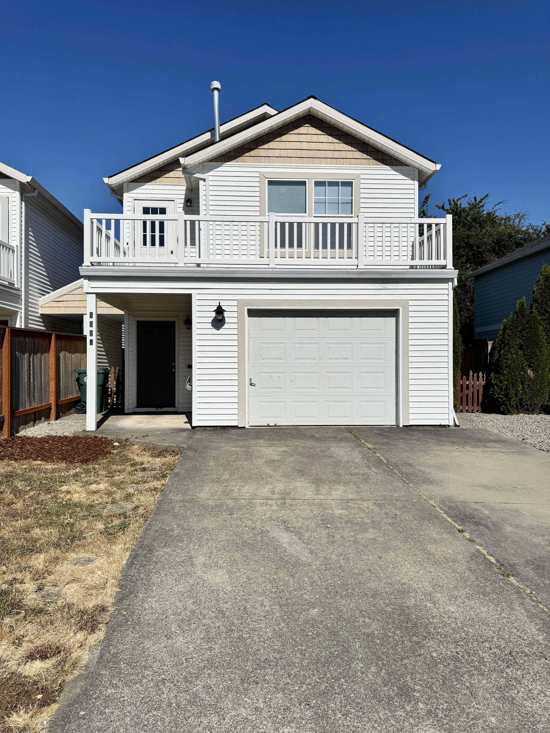 1583 Northeast Jessica Loop