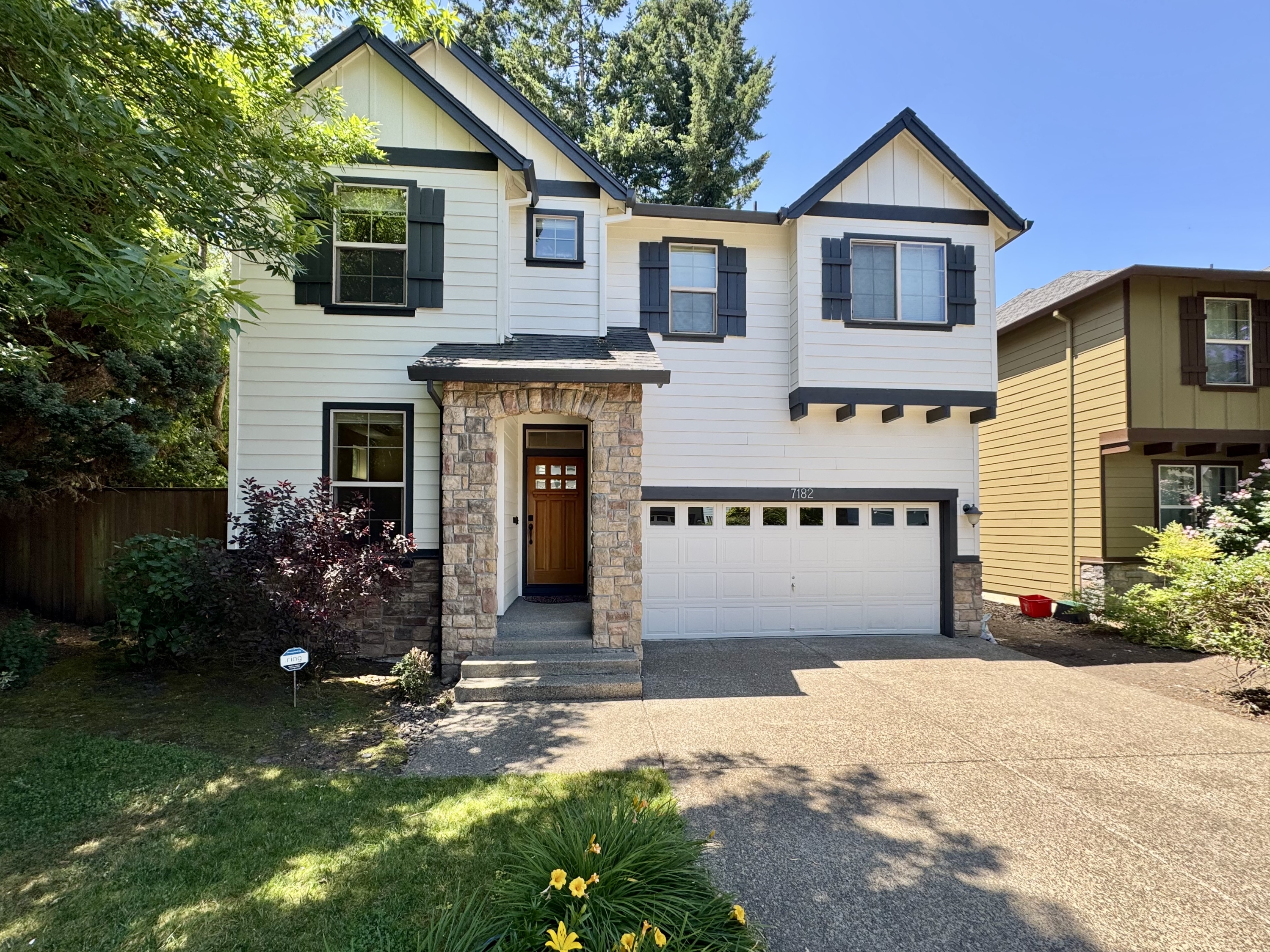 7182 Northeast Rockridge Place